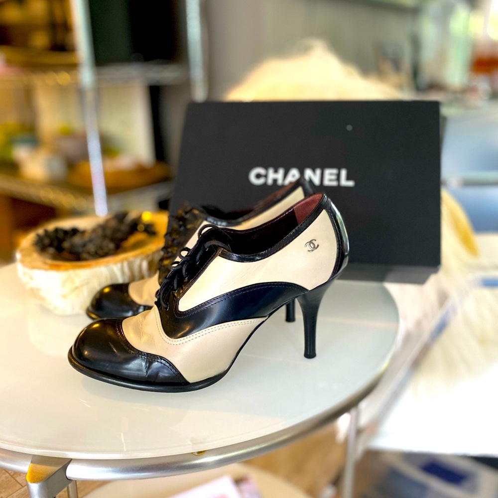 Chanel Oxford Shoes, Black and Ivory, U.S. Size: 9